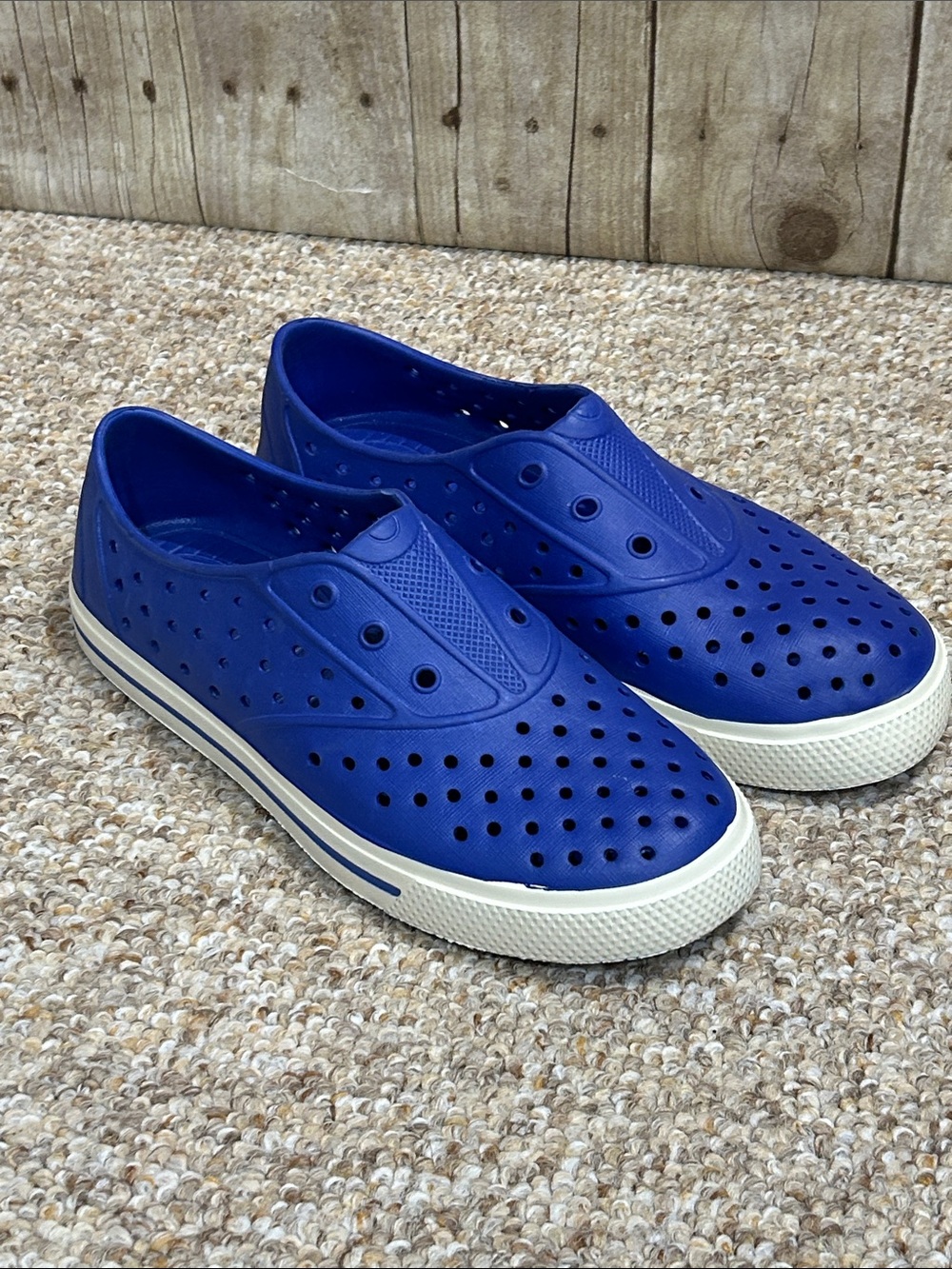 Pex Women’s Slip-On Perforated Water-Friendly Sneakers - Blue 7